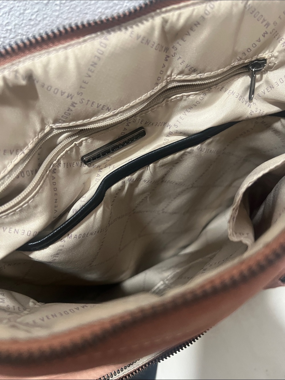 Steve Madden Quilted Backpack /computer bag in Rust Pink with Coin Pouch - Picture 3 of 6